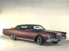 Lincoln Continental Mark III 1968 05